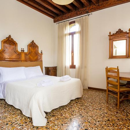 San Trovaso Lägenhet Venedig Exteriör bild