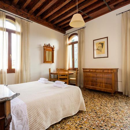 San Trovaso Lägenhet Venedig Exteriör bild