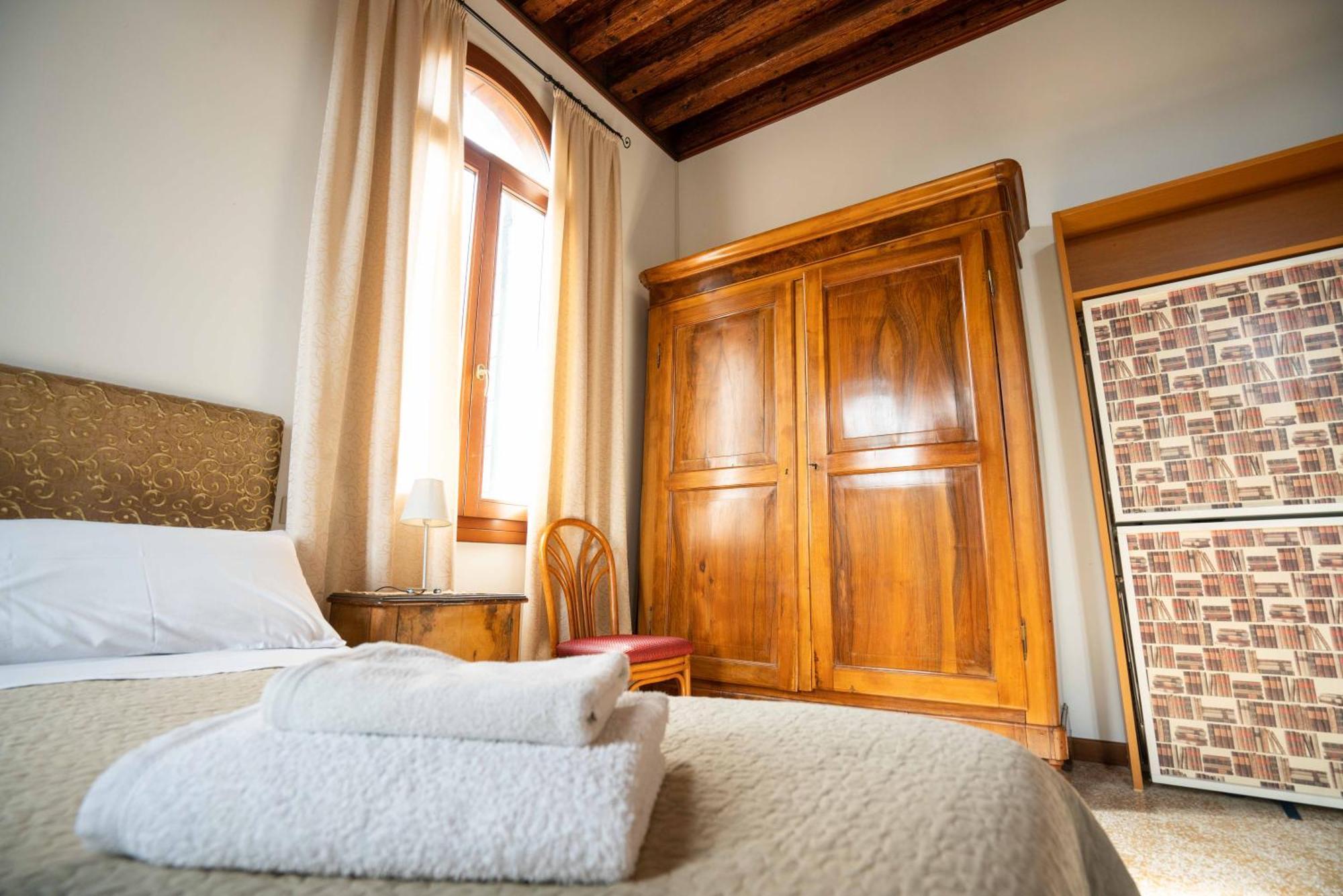 San Trovaso Lägenhet Venedig Exteriör bild