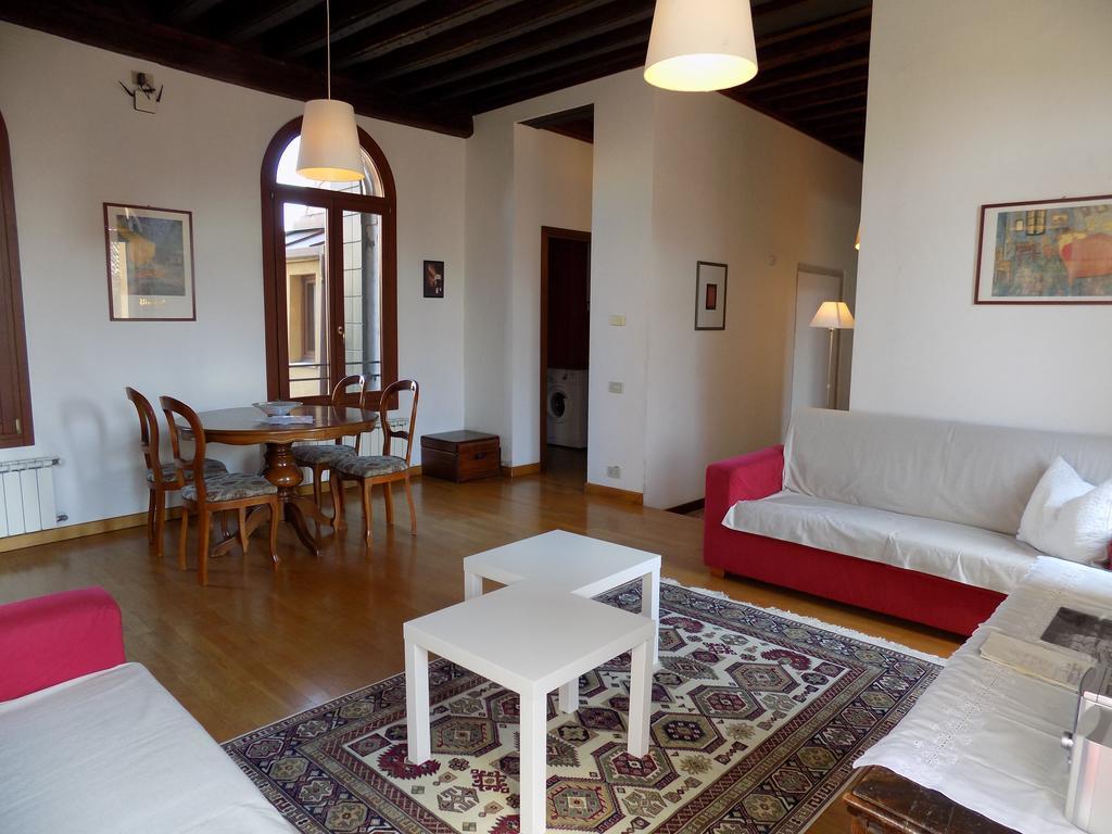 San Trovaso Lägenhet Venedig Exteriör bild