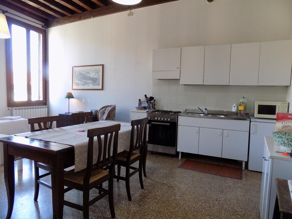 San Trovaso Lägenhet Venedig Exteriör bild